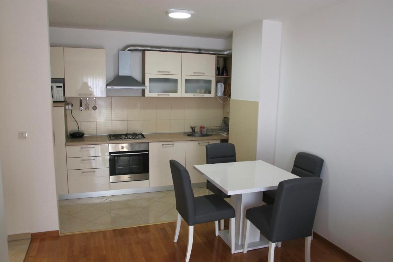 Apartment Pearl-Free Parking Makarska Ngoại thất bức ảnh